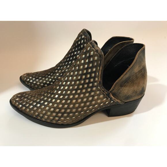 Musse & Cloud Netflix Leather Laser Cut Ankle Boots 10 Athropologie - Picture 7 of 10